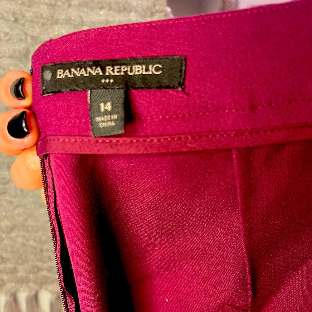 Burgundy skirt banana Republic